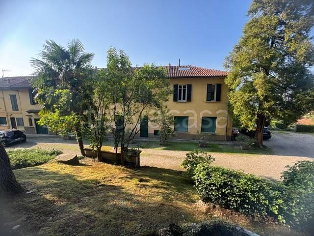Appartamento in vendita a Biandronno, Varese