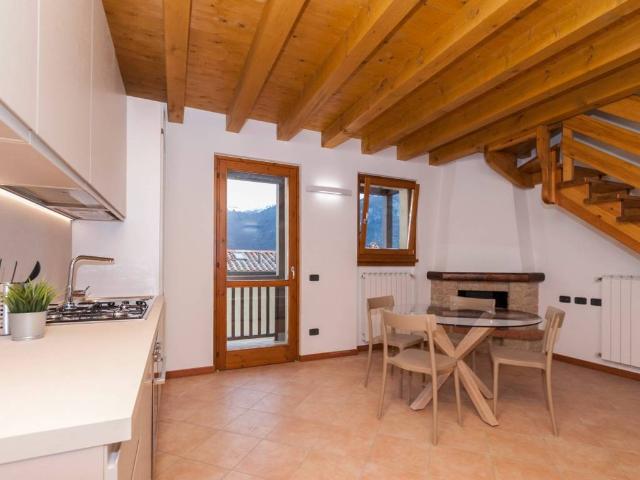 Appartamento in vendita a Bianzano, Lombardia