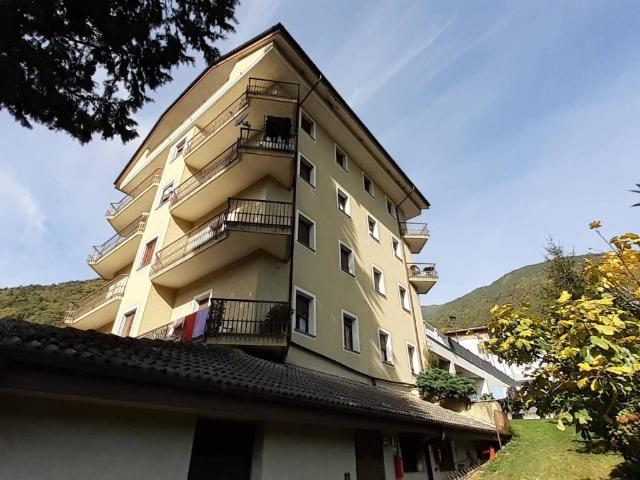Appartamento in vendita a Bianzone, Lombardia