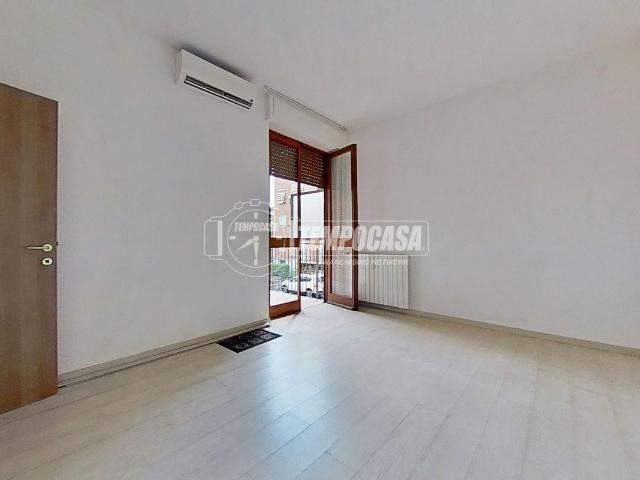 Appartamento in vendita a Biassono, Lombardia