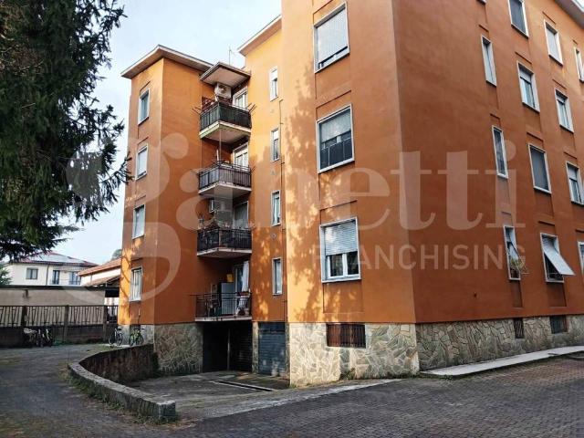 Appartamento in vendita a Biassono, Lombardia