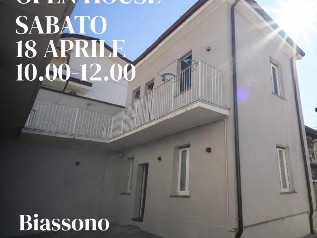 Appartamento in vendita a Biassono, Lombardia
