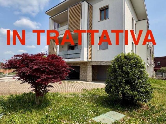 Appartamento in vendita a Macherio, Lombardia