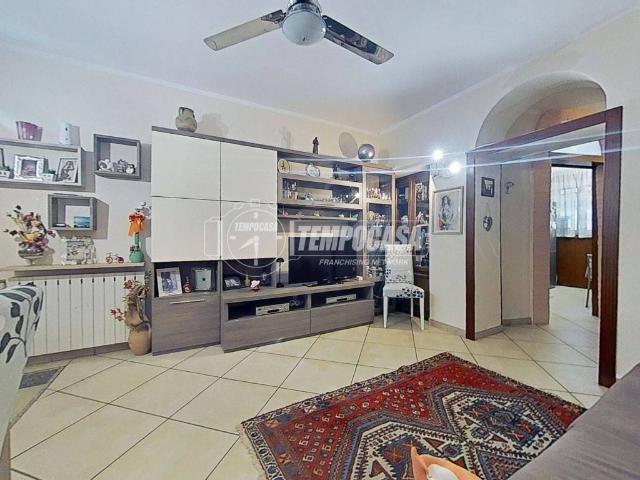 Appartamento in vendita a Biassono, Lombardia