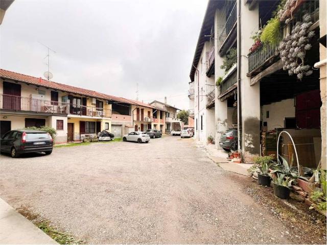 Appartamento in vendita a Biassono, Lombardia
