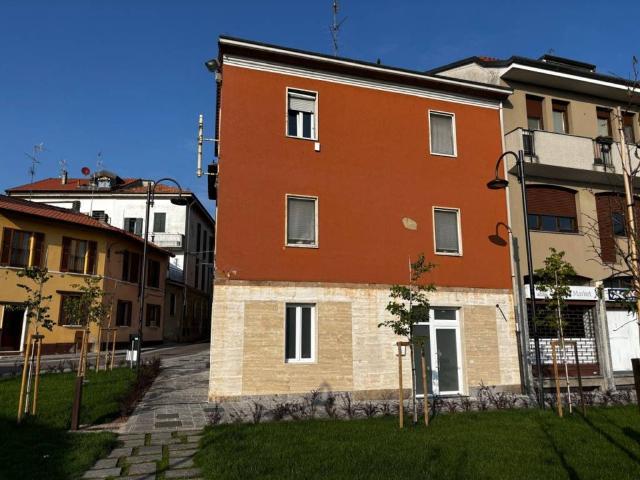Appartamento in vendita a Biassono, Lombardia
