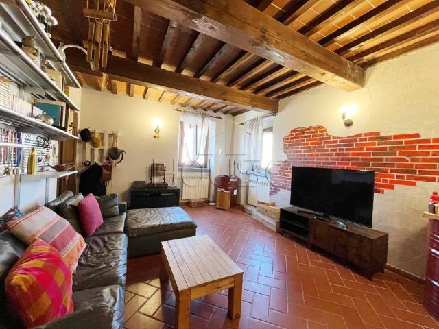 Appartamento in vendita a Poggiola, Palazzo Del Pero