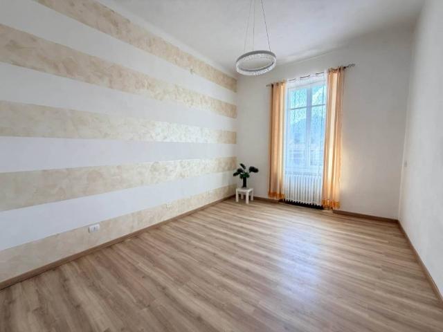 Appartamento in vendita a Prato, Piemonte