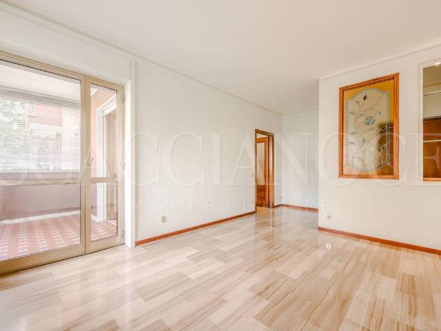 Appartamento in vendita a Prato, Piemonte