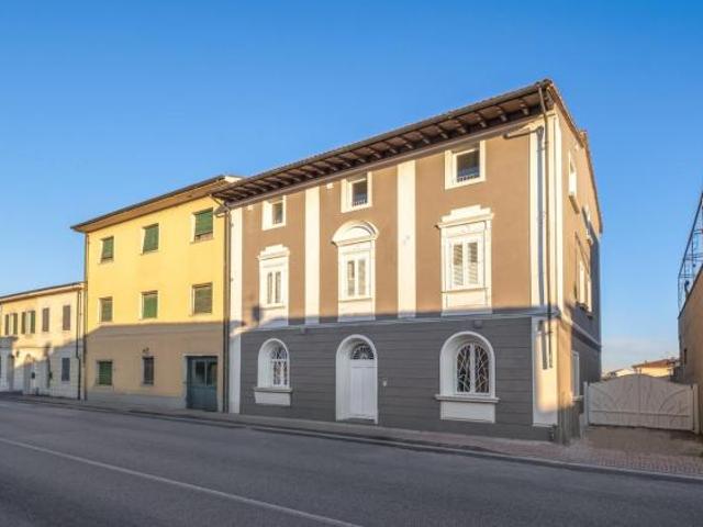 Appartamento in vendita a Bientina, Toscana