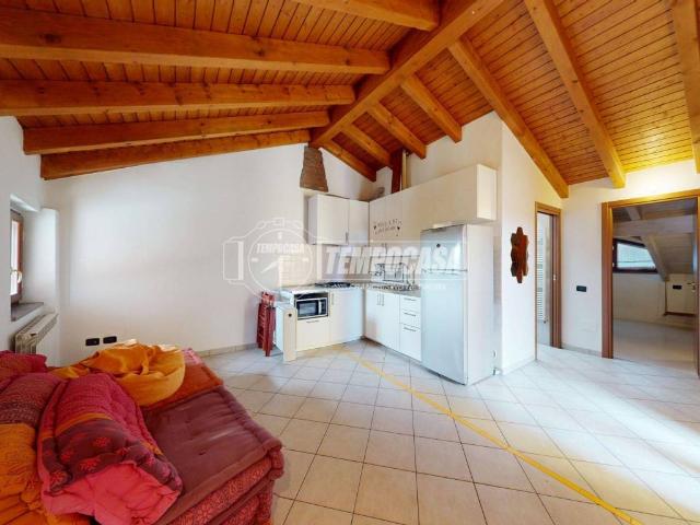 Appartamento in vendita a Monello, Binago