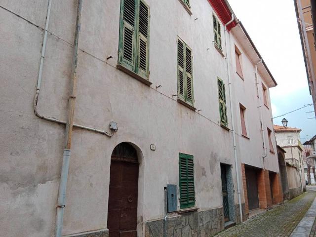 Villa Indipendente in vendita a Bistagno, Alessandria