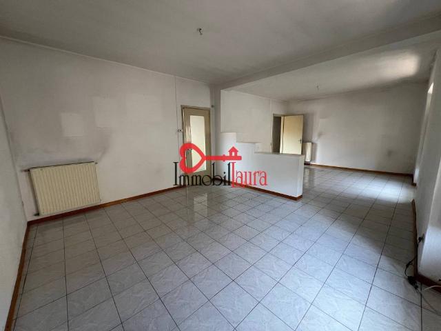 Appartamento in vendita a Ronco, Bisuschio