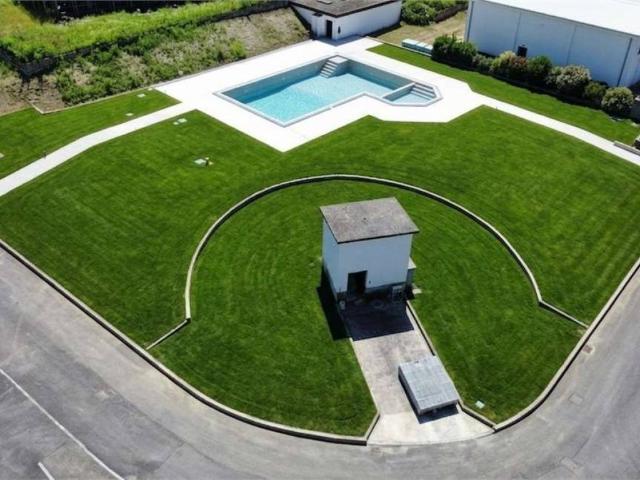 Appartamento in vendita a Bizzarone, Lombardia