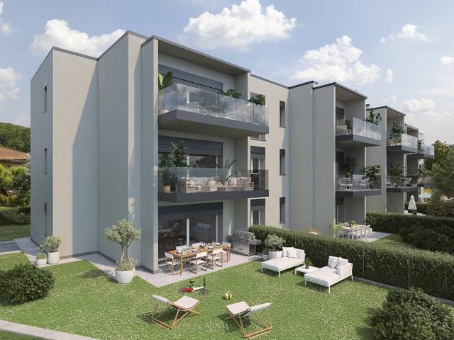 Appartamento in vendita a Bizzarone, Lombardia