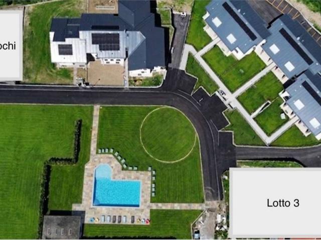 Appartamento in vendita a Bizzarone, Lombardia