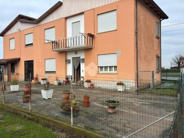 Villa Indipendente in vendita a Boara Pisani, Veneto