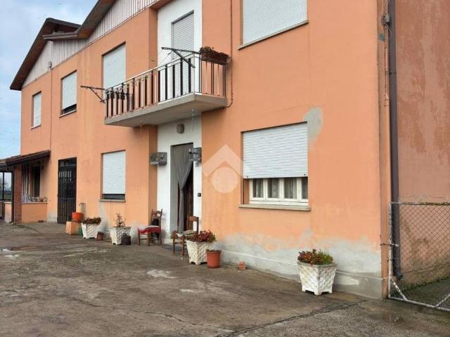 Villa Indipendente in vendita a Boara Pisani, Veneto