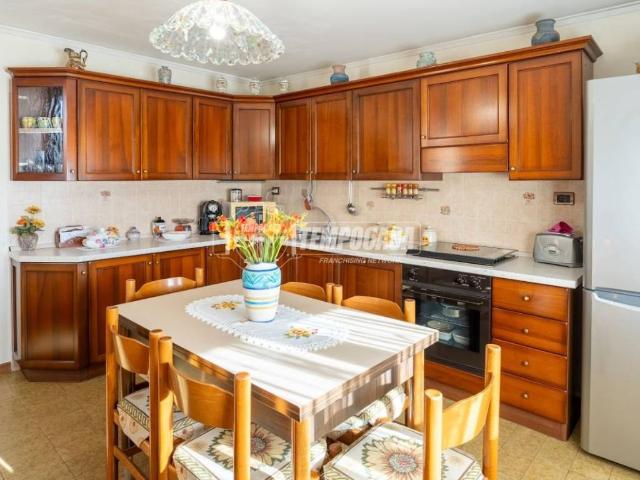 Villa Indipendente in vendita a Boara Pisani, Veneto