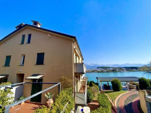 Appartamento in vendita a Ameglia, Liguria