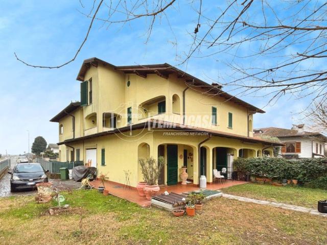Villa Schiera in vendita a Boffalora D'adda, Lombardia