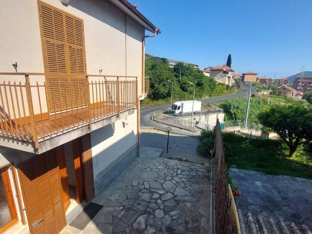 Appartamento in vendita a Boissano, Liguria