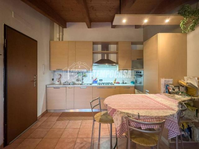 Appartamento in vendita a Bollate, Lombardia
