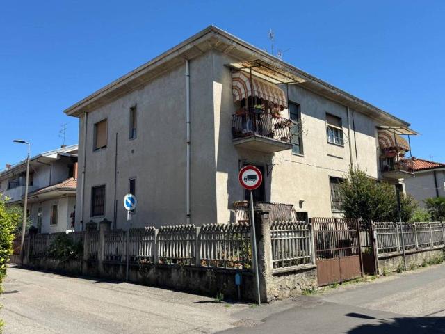 Appartamento in vendita a Bollate, Lombardia