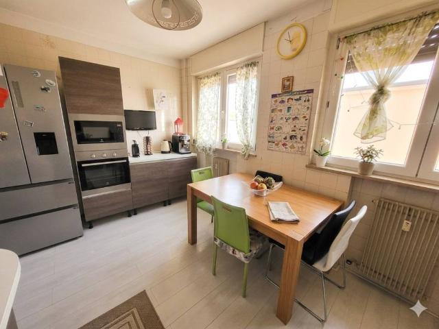 Appartamento in vendita a Bollate, Lombardia