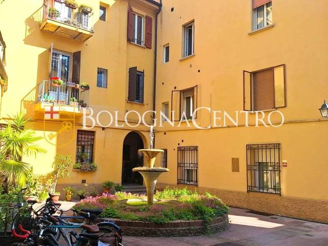 Appartamento in vendita a Santo Stefano, Bologna