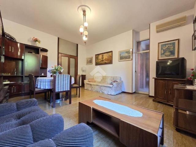 Appartamento in vendita a Massarenti, Bologna