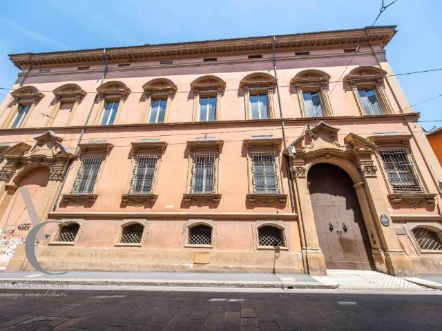 Appartamento in vendita a Porto-Saragozza, Bologna