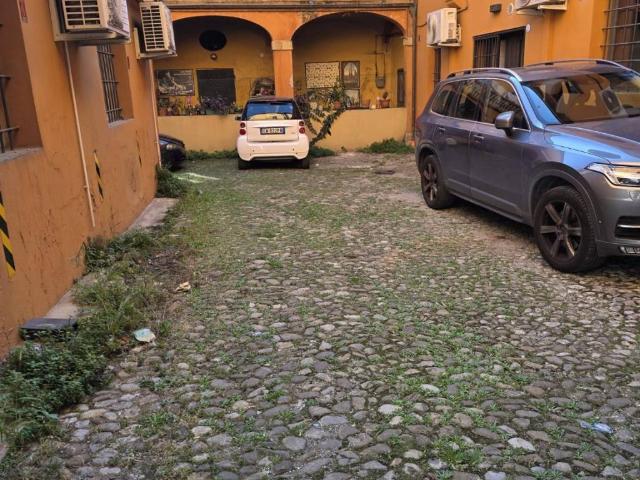 Appartamento in vendita a Saffi, Bologna