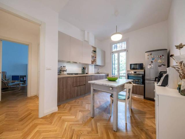 Appartamento in vendita a Porto-Saragozza, Bologna