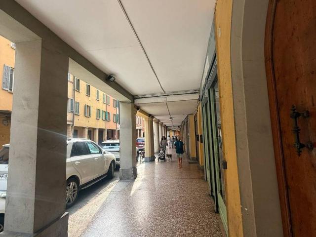 Appartamento in vendita a Porto-Saragozza, Bologna