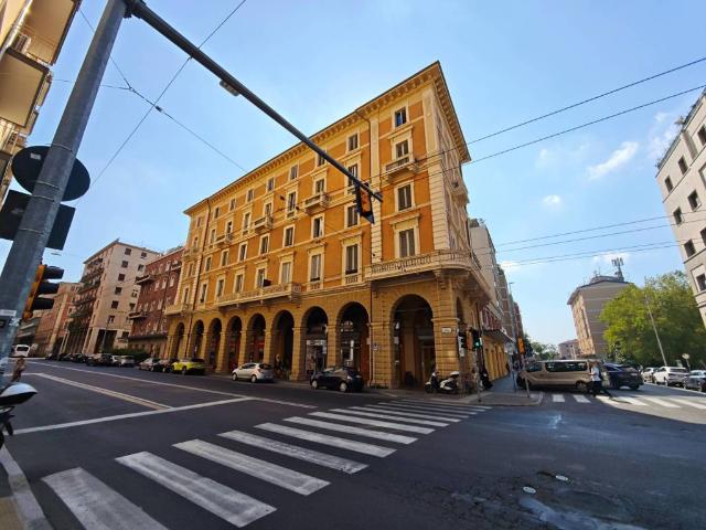 Appartamento in vendita a Porto-Saragozza, Bologna