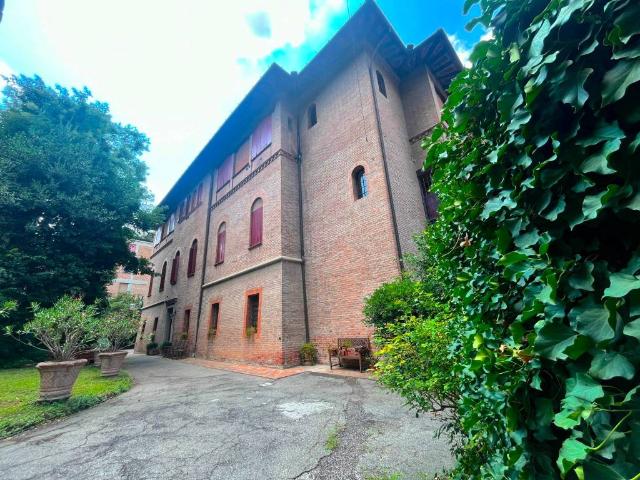 Appartamento in vendita a Santo Stefano, Bologna