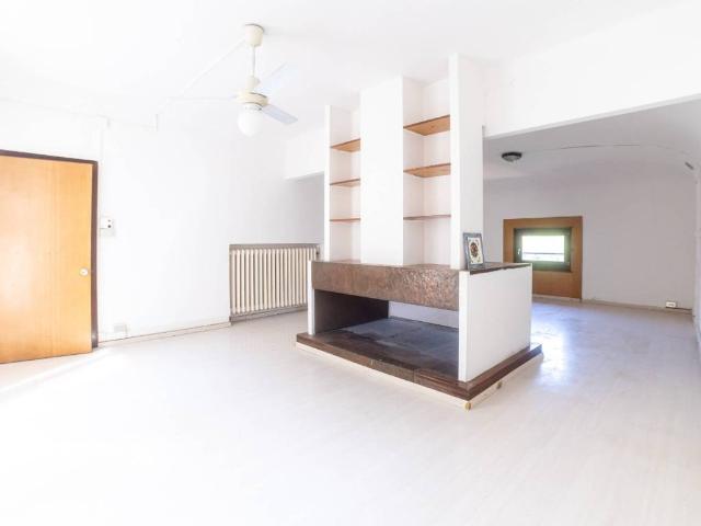 Appartamento in vendita a Porto-Saragozza, Bologna