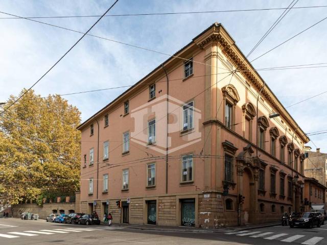 Appartamento in vendita a Porto-Saragozza, Bologna
