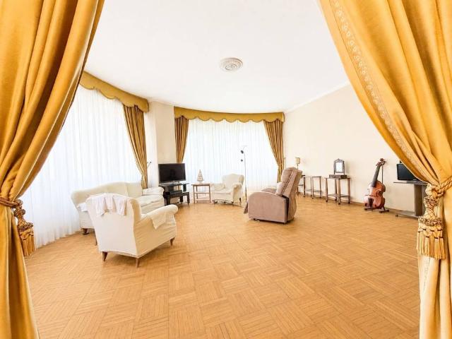 Appartamento in vendita a Porto-Saragozza, Bologna