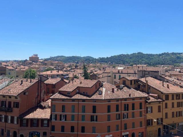 Appartamento in vendita a Porto-Saragozza, Bologna