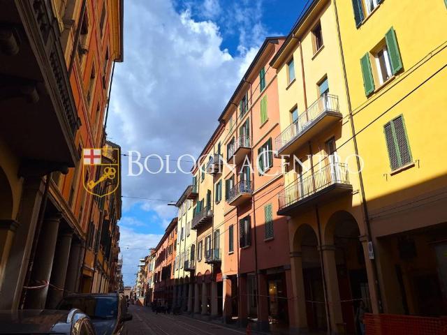 Appartamento in vendita a Porto-Saragozza, Bologna