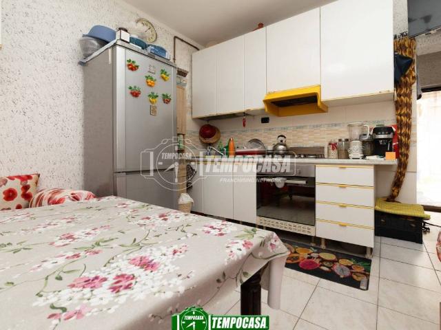 Appartamento in vendita a Boltiere, Lombardia