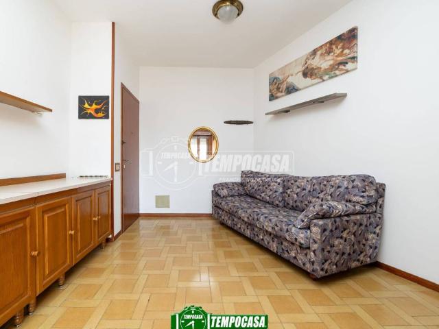 Appartamento in vendita a Boltiere, Lombardia