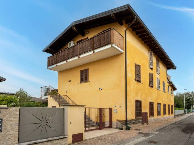 Appartamento in vendita a Boltiere, Bergamo