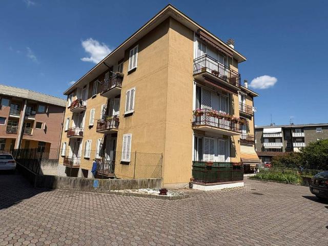 Appartamento in vendita a Boltiere, Lombardia