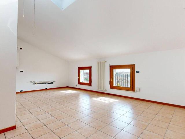 Appartamento in vendita a Bolzano Vicentino, Veneto