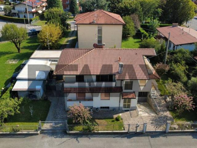 Appartamento in vendita a Bonate Sopra, Lombardia