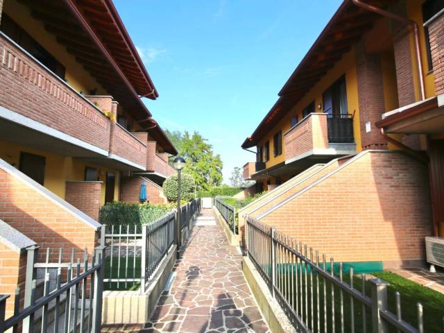 Appartamento in vendita a Bonate Sopra, Lombardia