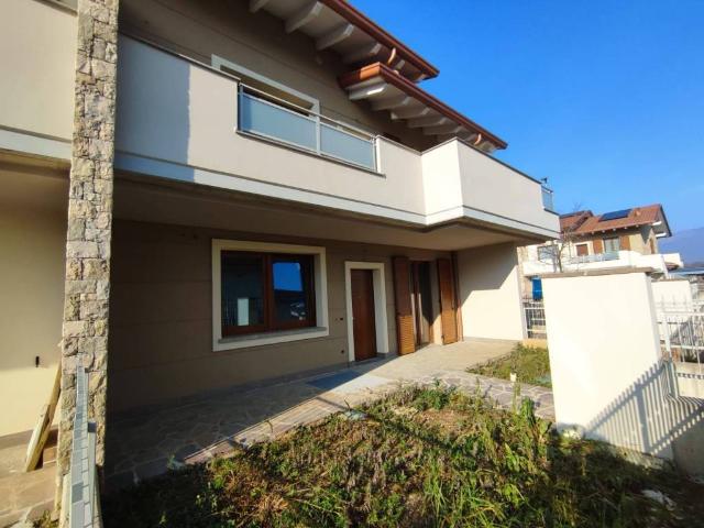 Appartamento in vendita a Bonate Sopra, Lombardia